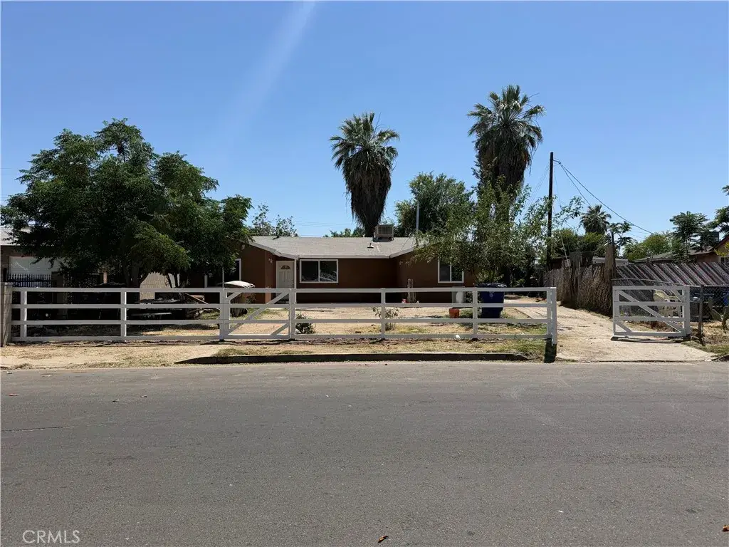 935 Sylvia Drive, Bakersfield, CA 93304 - #1