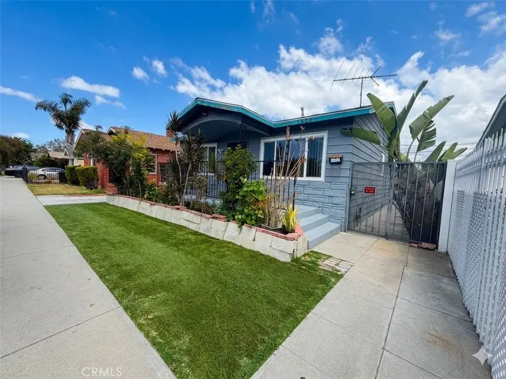 1425 W Gage Avenue, Los Angeles, CA 90047 - #1