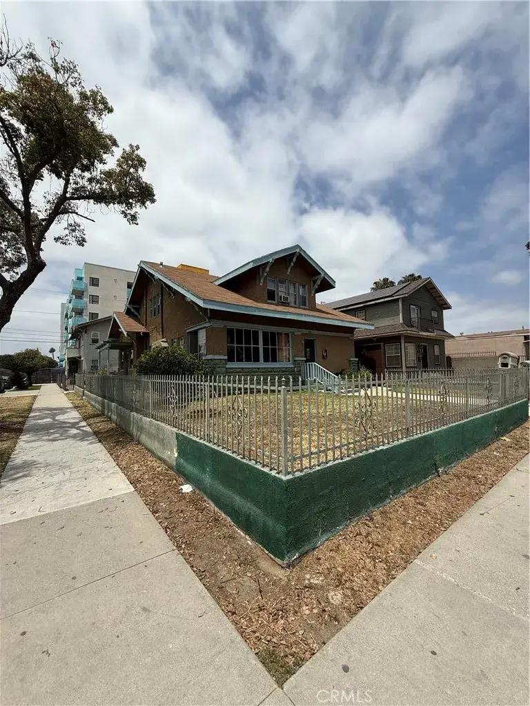 1403 Elm, Long Beach, CA 90813 - #3