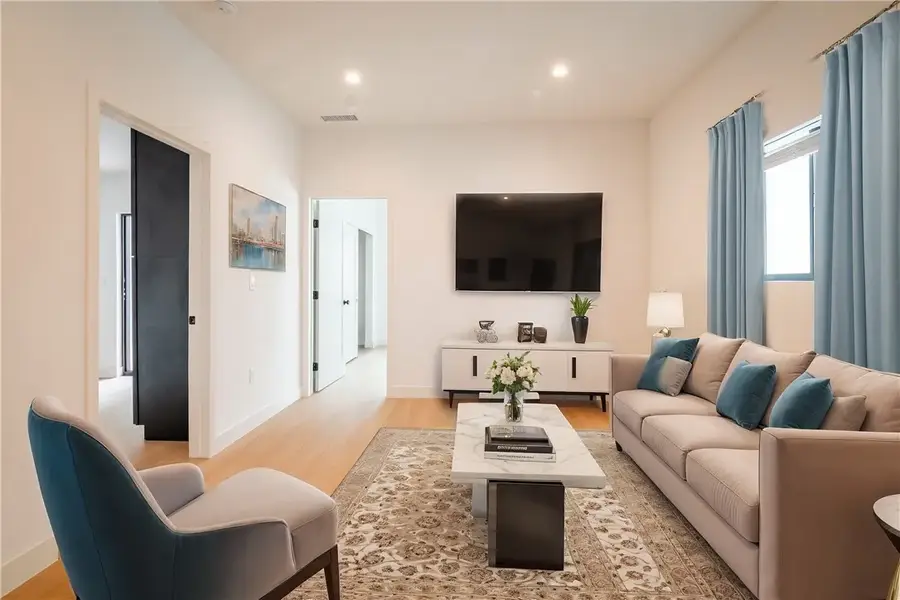 351 S Catalina Street, Los Angeles, CA 90020 - #3