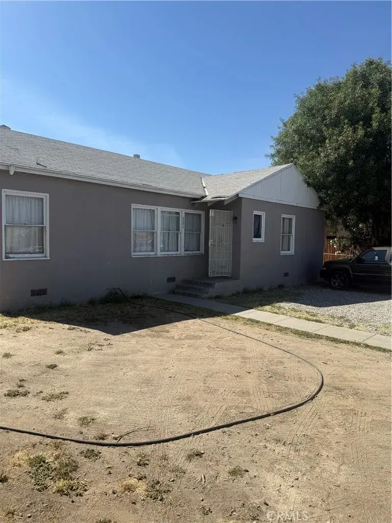 221 S 10th, Taft, CA 93268 - #1