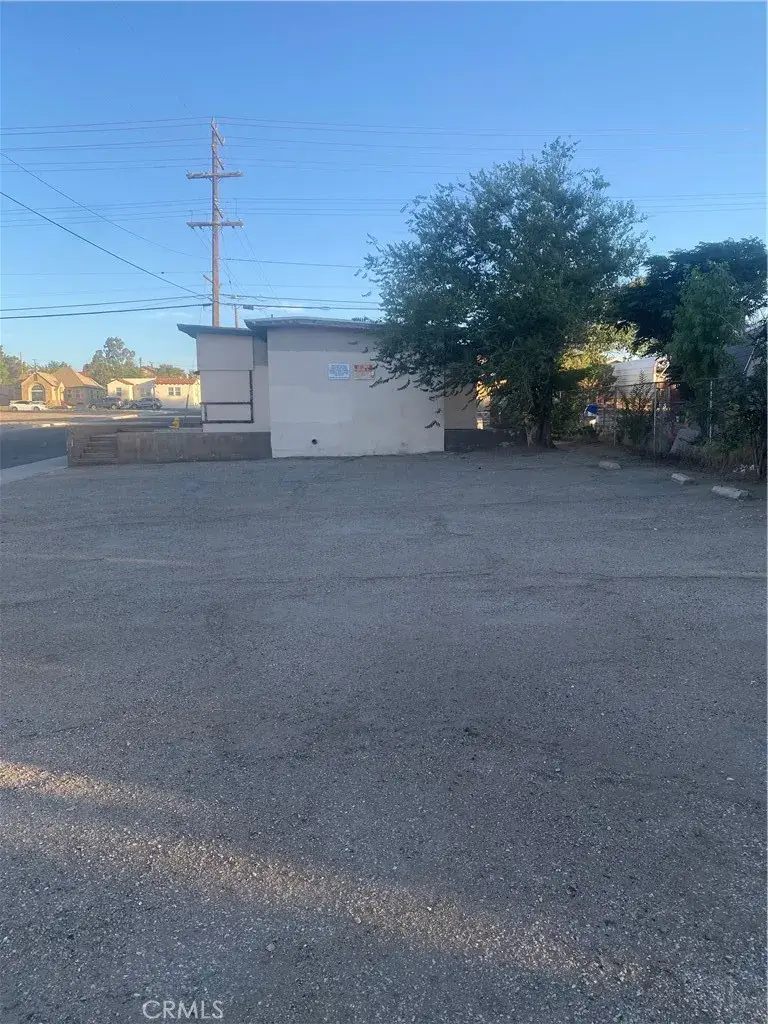 200 S 1st, Barstow, CA 92311 - #3