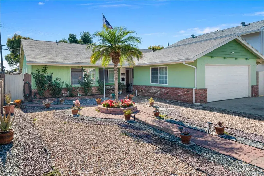 17509 Balfern Avenue, Bellflower, CA 90706 - #1