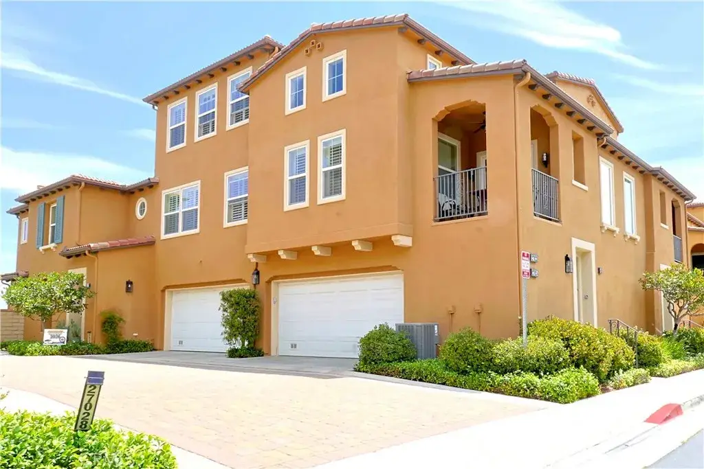 27022 Pebble Beach, Valencia, CA 91381 - #1