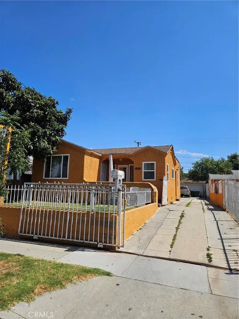 2638 Iowa, South Gate, CA 90280 - #2