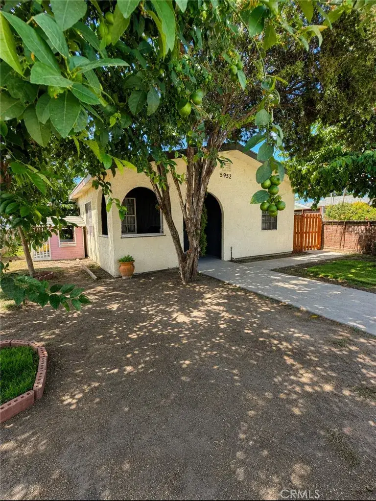 5952 Priory, Bell Gardens, CA 90201 - #2