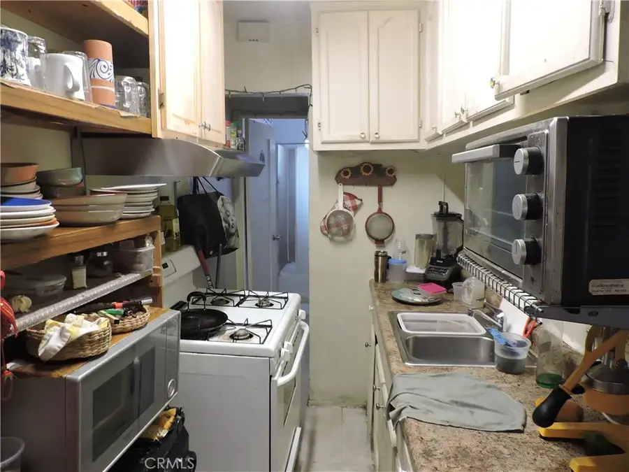 1350 E 43rd Street, Los Angeles, CA 90011 - #2