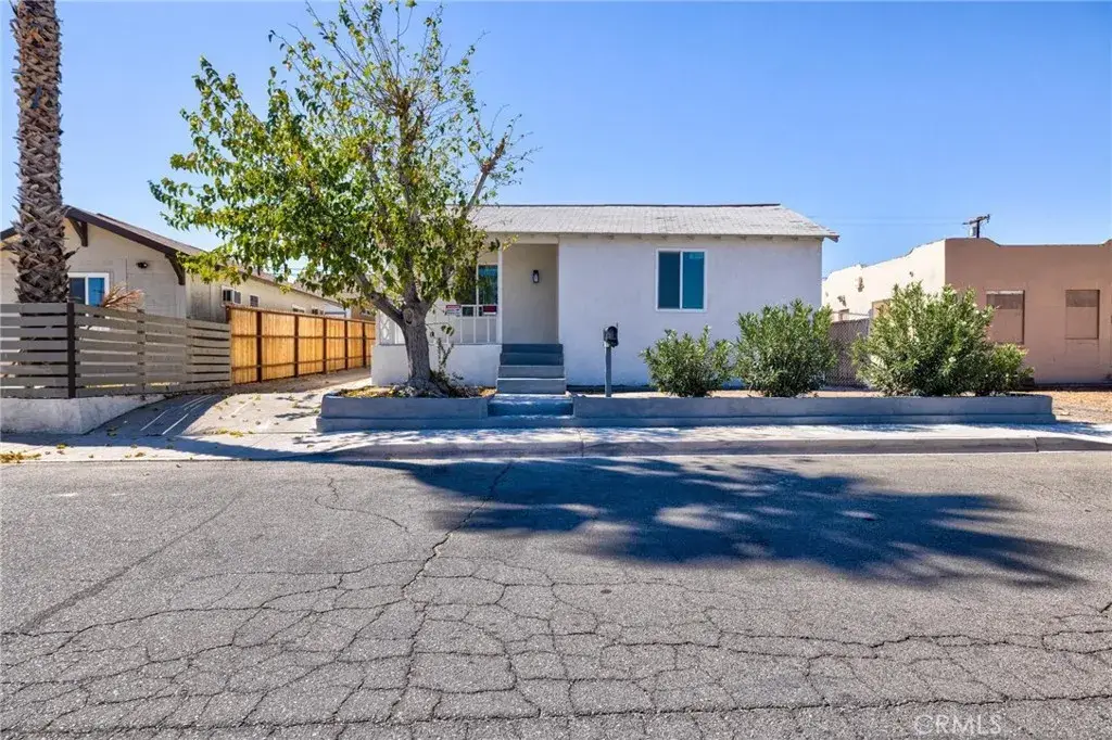 124 W Fredricks, Barstow, CA 92311 - #1