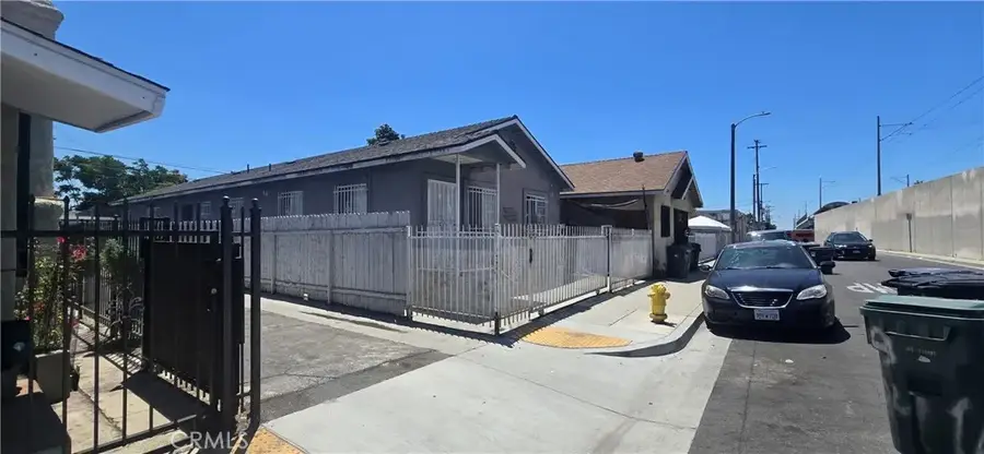 8416 Graham, Los Angeles, CA 90001 - #2