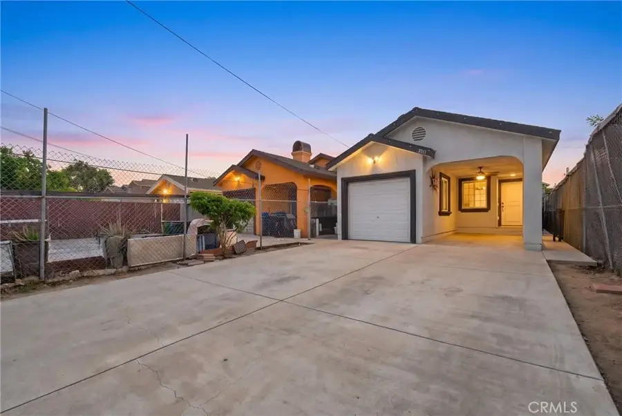 2414 Santa Ana Boulevard South, Los Angeles, CA 90059 - #2