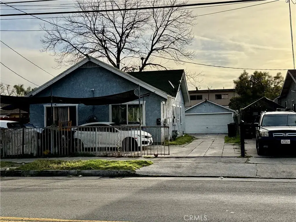 9216 S Hoover, Los Angeles, CA 90044 - #1