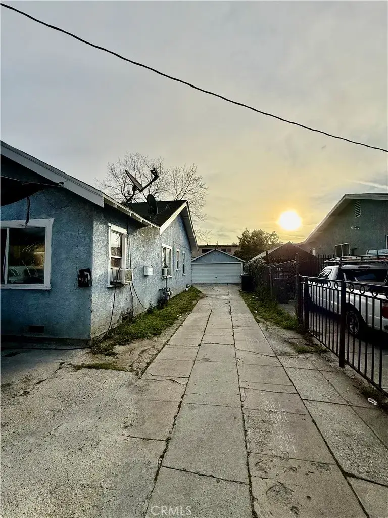9216 S Hoover, Los Angeles, CA 90044 - #3