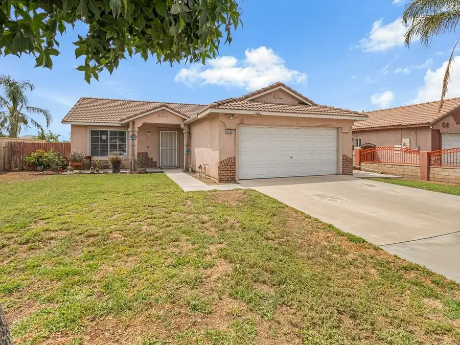 15393 Holly Drive, Fontana, CA 92335 - #2