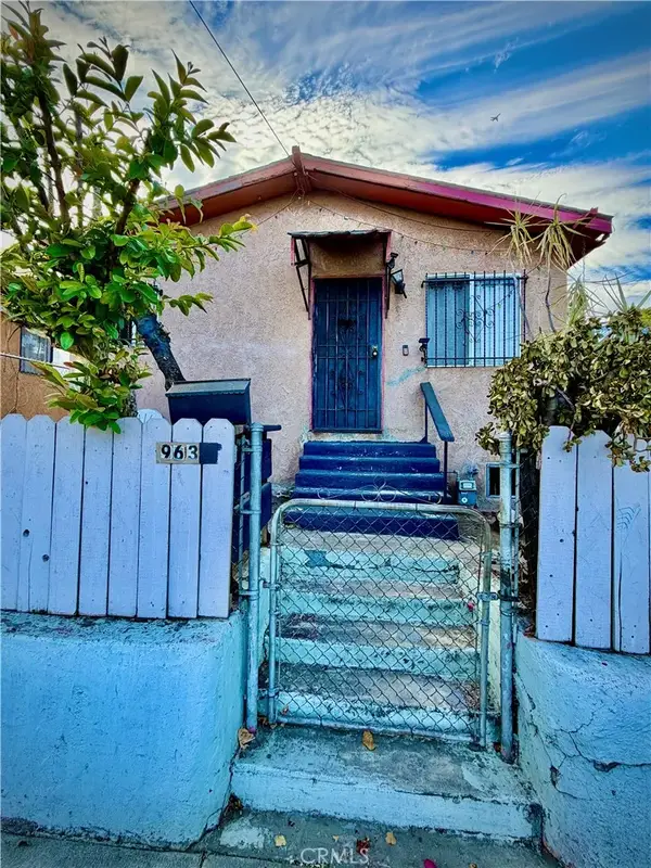 963 Hollins, Los Angeles, CA 90023