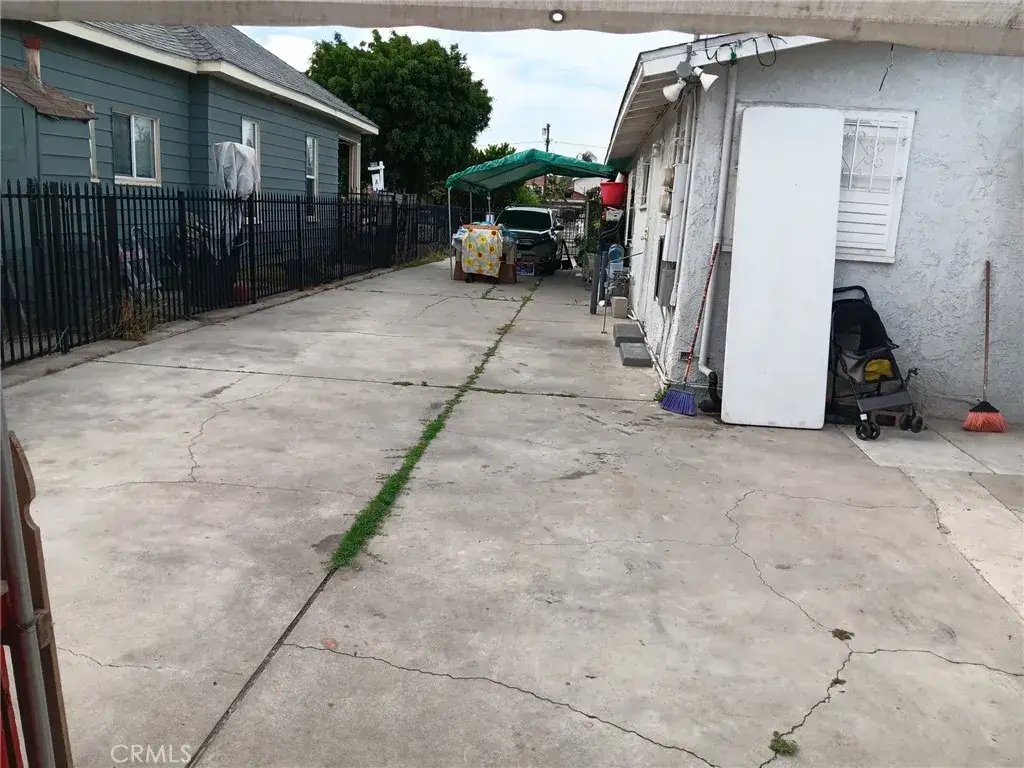 415 95th Street, Los Angeles, CA 90044 - #1