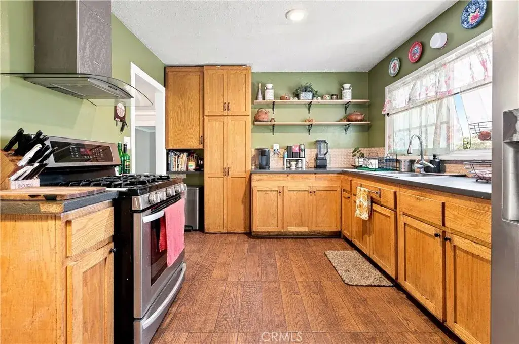 3337 Los Flores, Lynwood, CA 90262 - #1