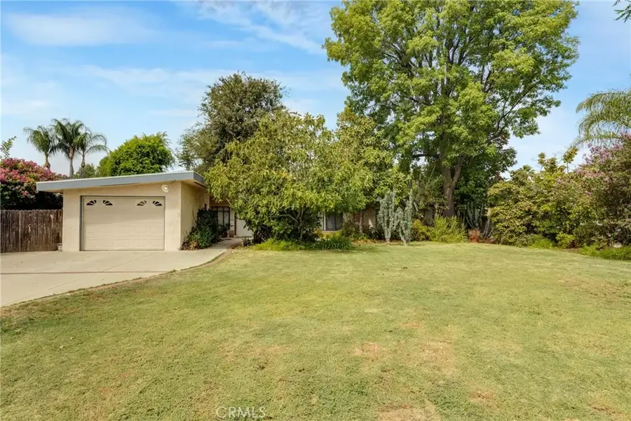 7911 Genesta, Lake Balboa, CA 91406 - #2