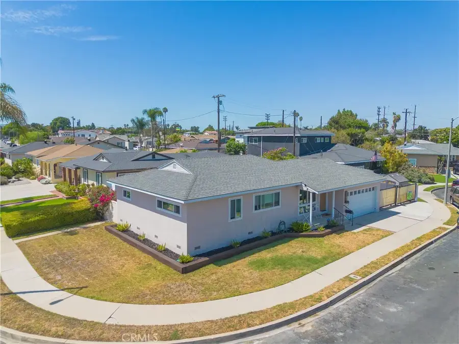 1141 W Young, Wilmington, CA 90744 - #3