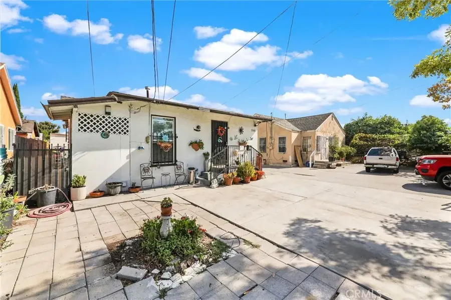2111 E 118th Street, Los Angeles, CA 90059 - #3
