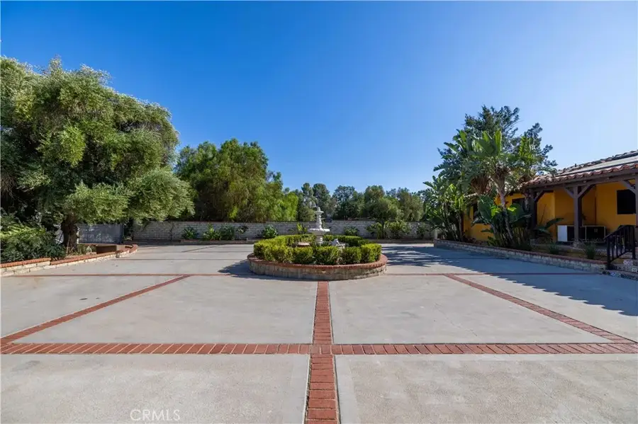 9957 Shoup Avenue, Chatsworth, CA 91311 - #2