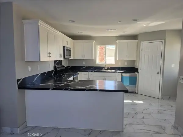 419 W Devonshire Avenue, Hemet, CA 92543