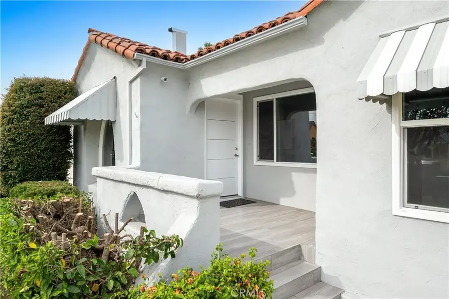 2049 W 71st Street, Los Angeles, CA 90047 - #3