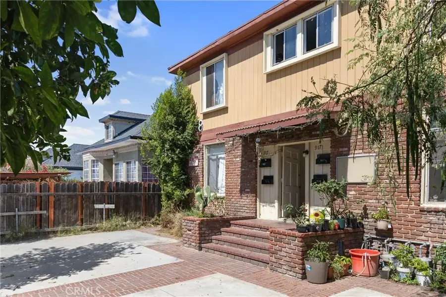 915 E 23rd Street, Los Angeles, CA 90011 - #2