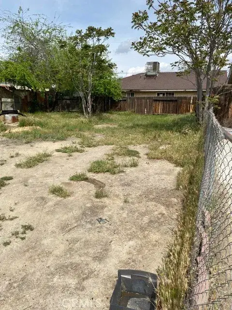 904 Curtis, Bakersfield, CA 93307