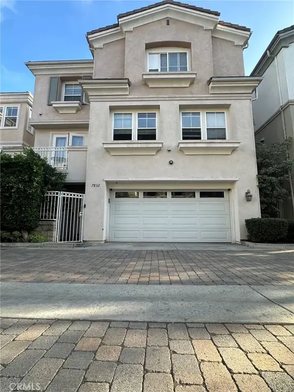 7832 Daisy Circle, Huntington Beach, CA 92648