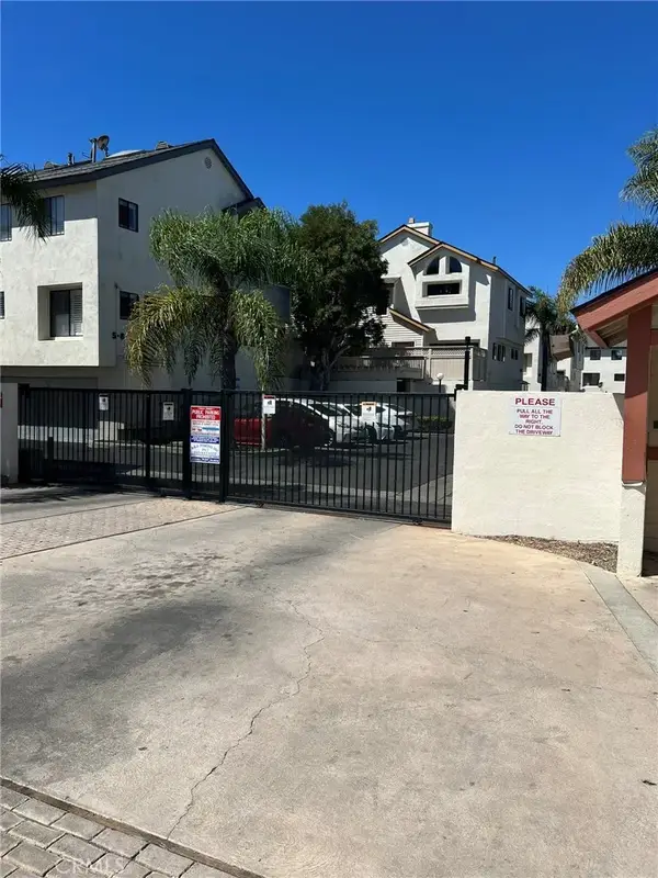 15111 Freeman Avenue #35, Lawndale, CA 90260