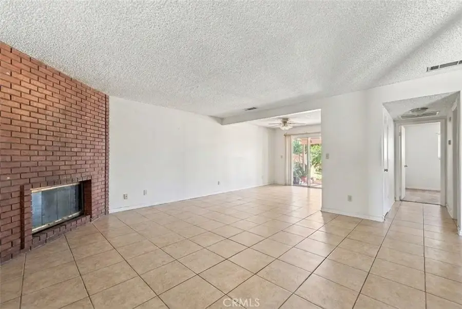 13785 Deauville, Victorville, CA 92395 - #2