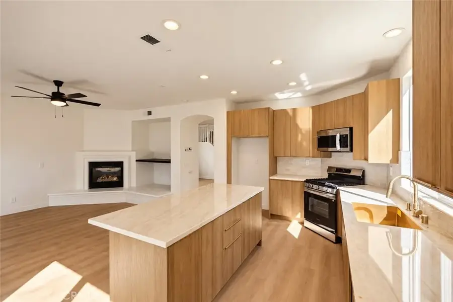 28301 Lobelia, Valencia, CA 91354 - #2