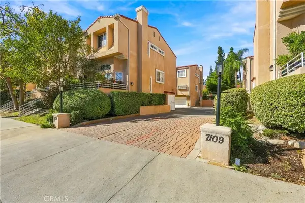 7109 Farralone #117, Canoga Park, CA 91303
