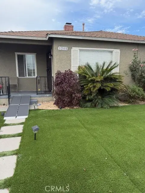1205 Chester Ave, Compton, CA 90221