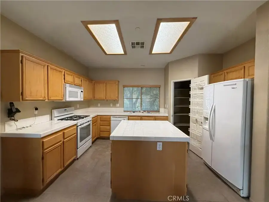 693 Mira Grande, Palm Springs, CA 92262 - #3
