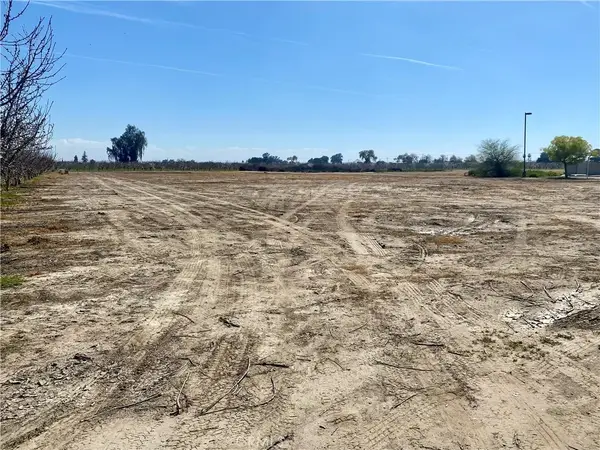 9837 9 1/4, Hanford, CA 93230