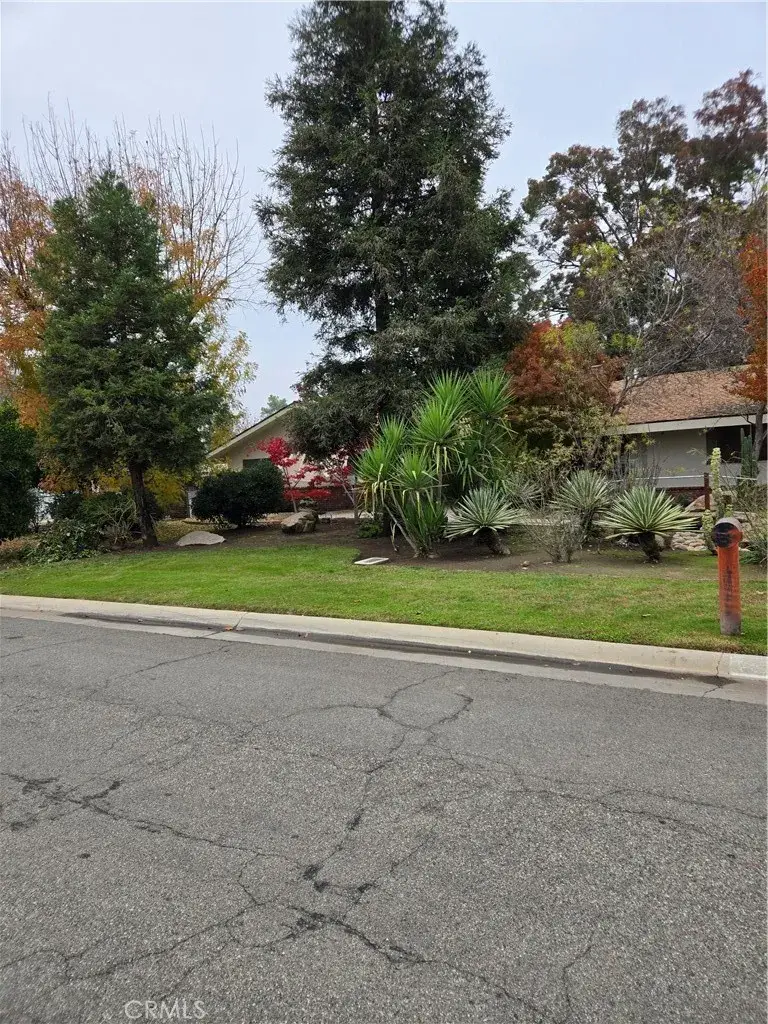 5867 E Club View, Fresno, CA 93727 - Image #1