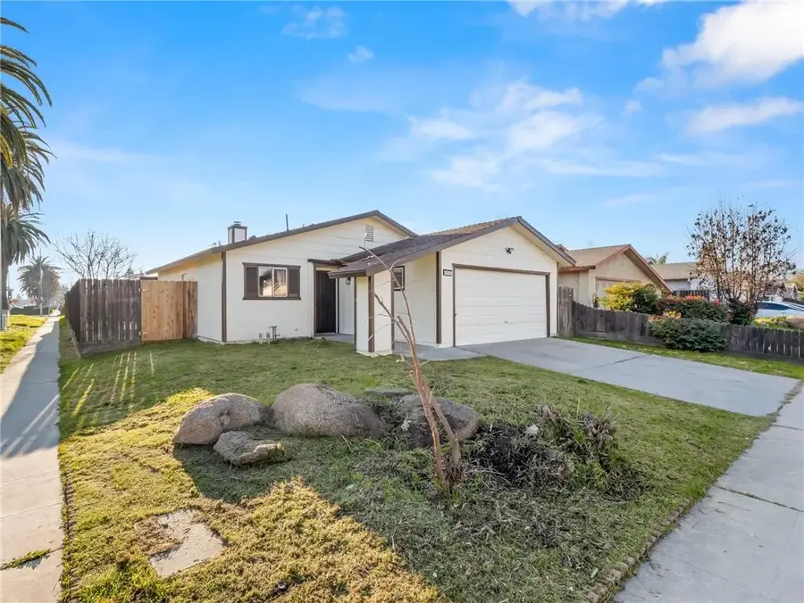 4359 W Cardiff, Fresno, CA 93722 - Image #2