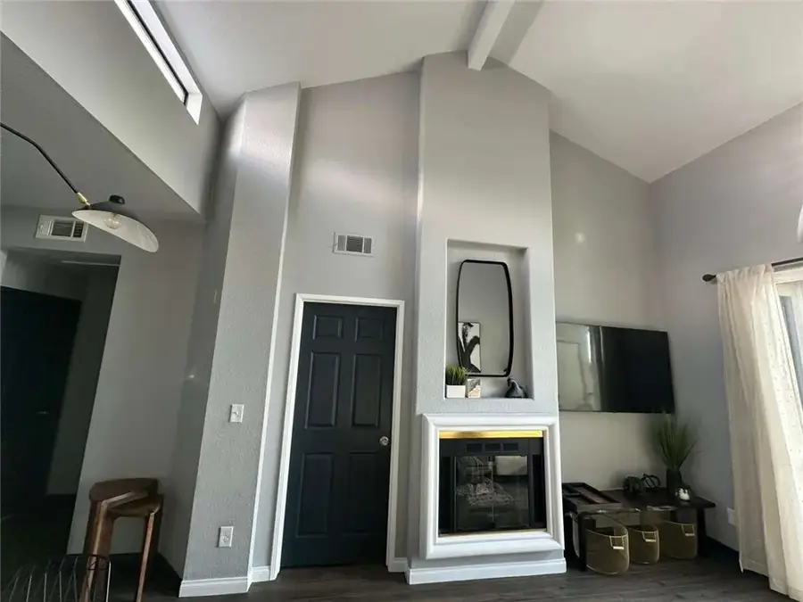 555 Maine Avenue #425, Long Beach, CA 90802 - Image #2