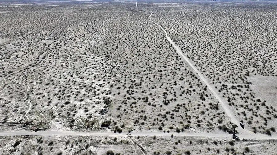 179940 Johnson, Phelan, CA 92371 - #2