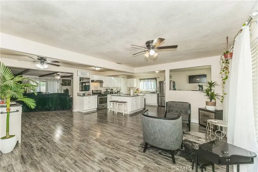 2467 S Holloway Avenue, Fresno, CA 93725 - Image #3