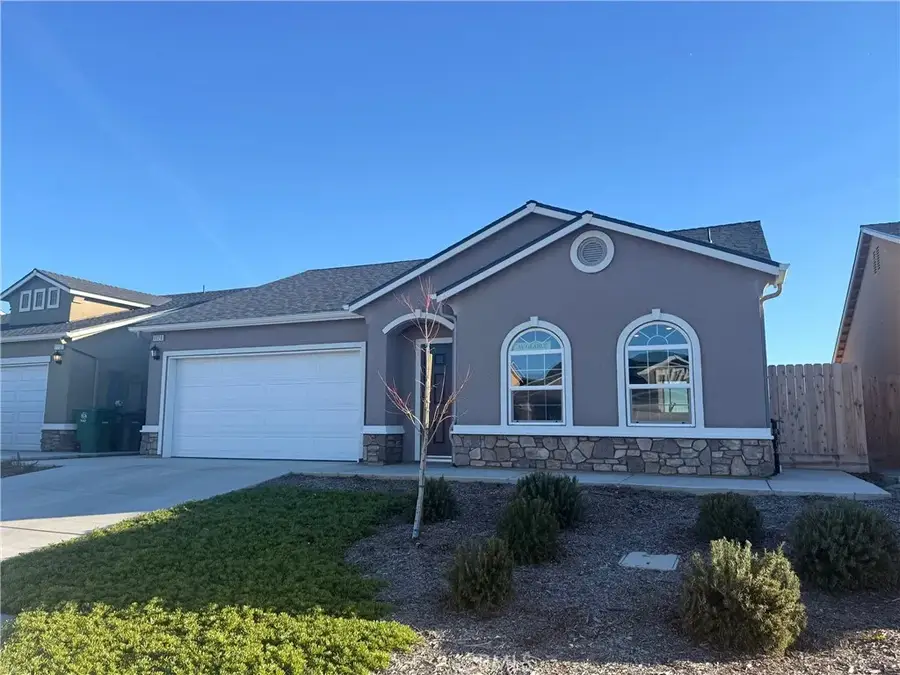 1105 E Orange Street, Avenal, CA 93204 - #3