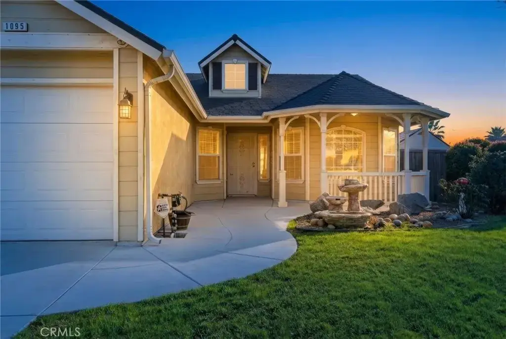 1095 W Saffron, Hanford, CA 93230 - Image #1
