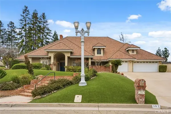 382 E Walnut Hill Avenue, Fresno, CA 93720