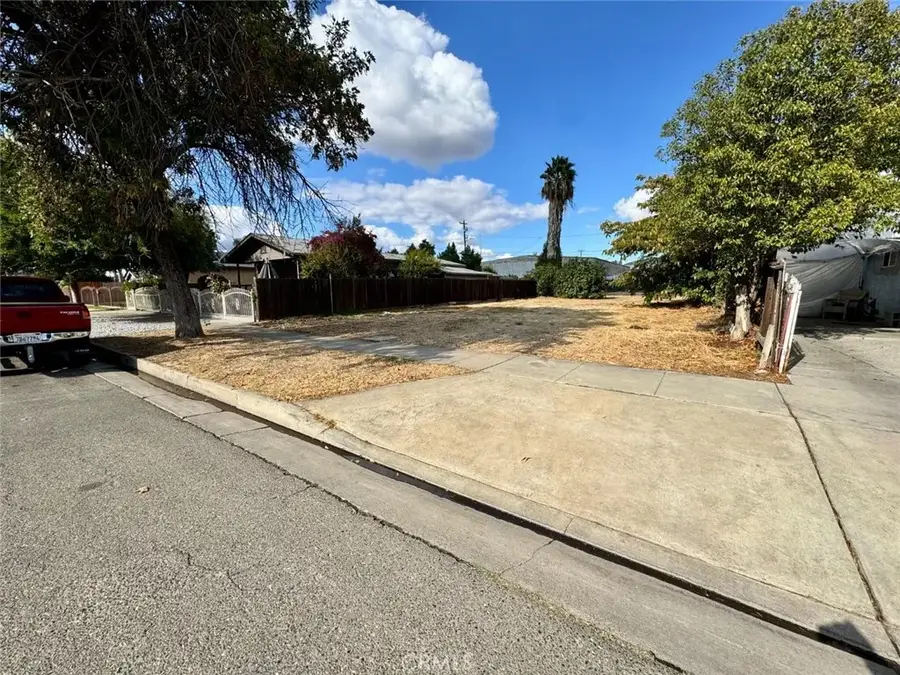 919 W 14th, Merced, CA 95340 - #3