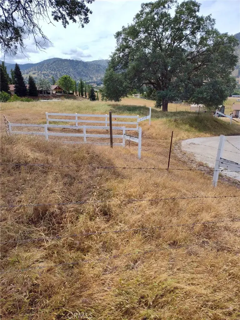 8121 Monreal, Sanger, CA 93657 - #2