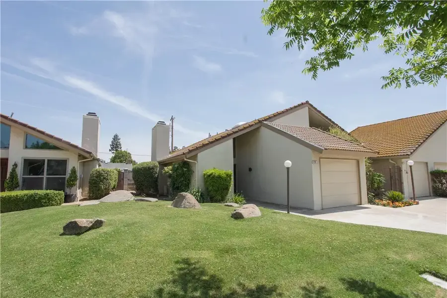 5728 N Monte Avenue #1, Fresno, CA 93711 - #2