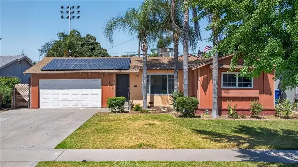 1604 S Sierra Vista, Fresno, CA 93702 - #1