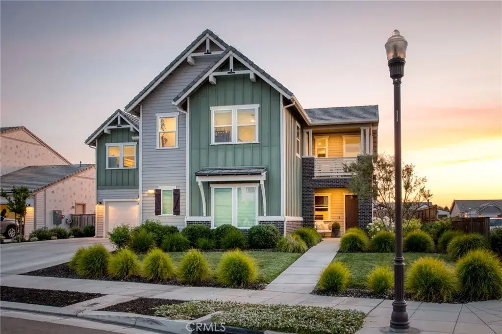 1736 N Renn, Clovis, CA 93619 - #1