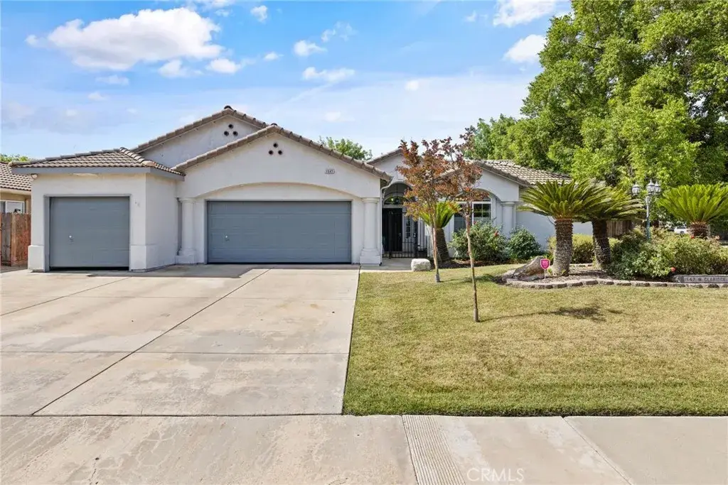 1547 W Claridge Court, Hanford, CA 93230 - #1